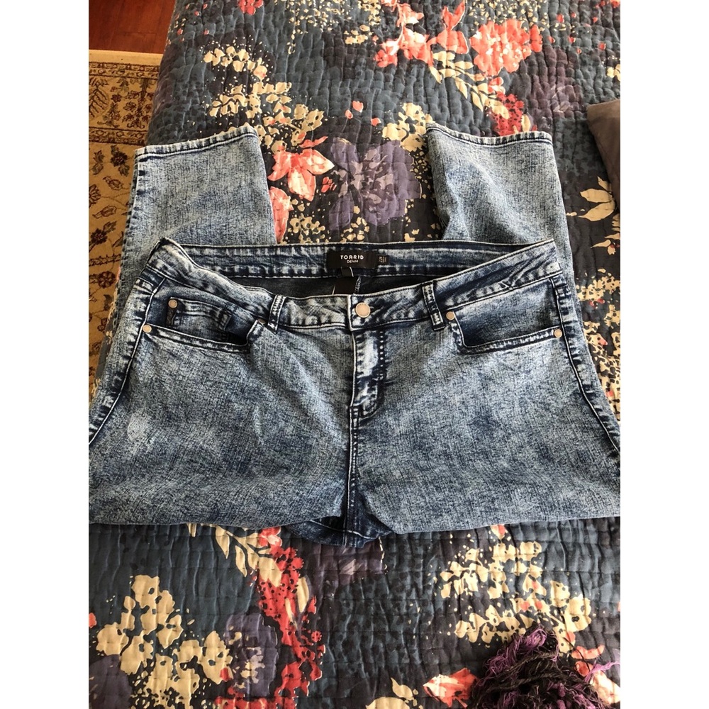 Acid Wash Jeans